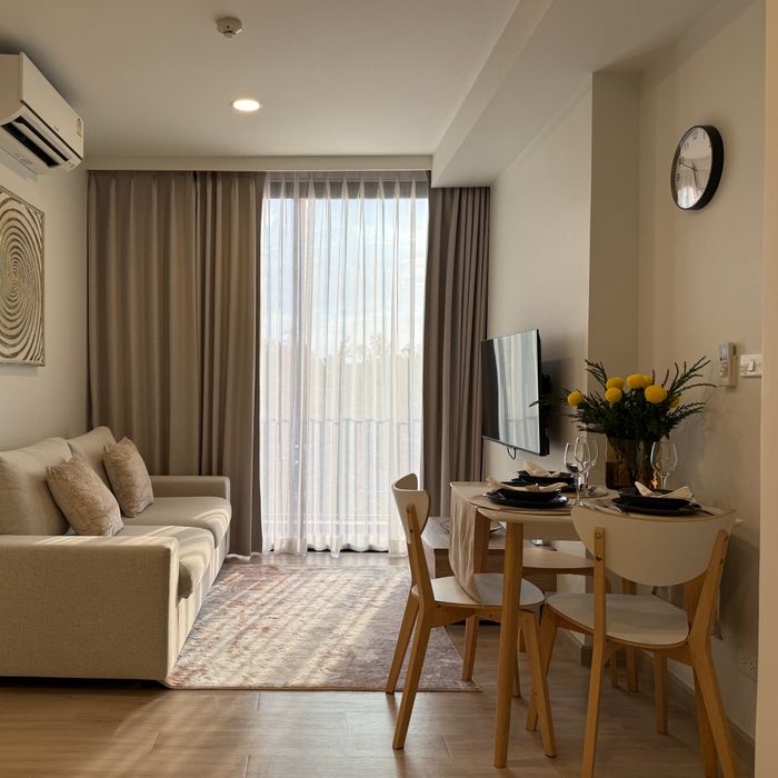 2BR 52 sqm • 4th floor • lake view